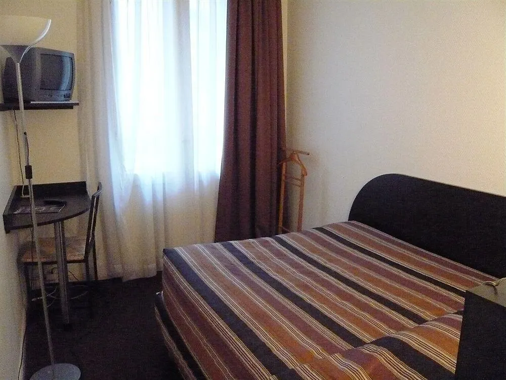 Hotel Le Capitole Toulouse 2*,